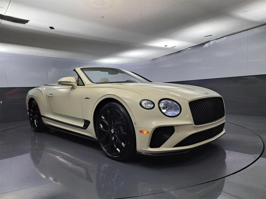 new 2024 Bentley Continental GT car