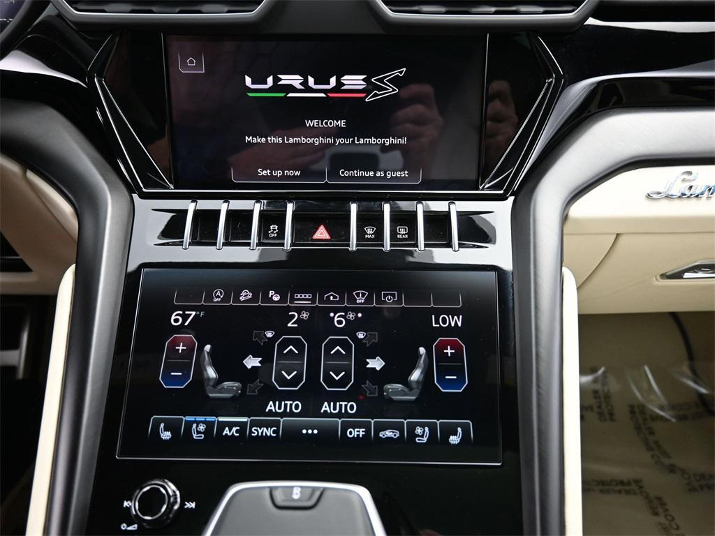 used 2024 Lamborghini Urus car, priced at $289,900