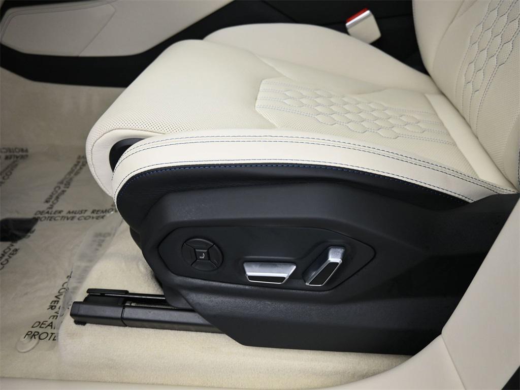 used 2024 Lamborghini Urus car, priced at $289,900