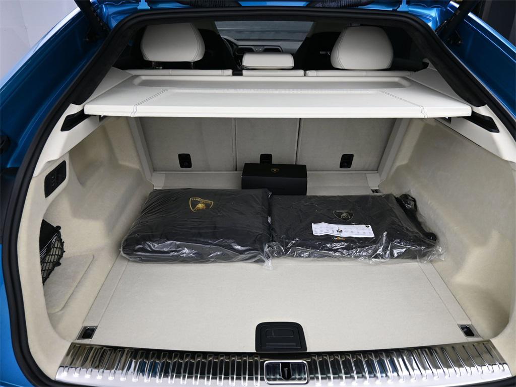 used 2024 Lamborghini Urus car, priced at $289,900