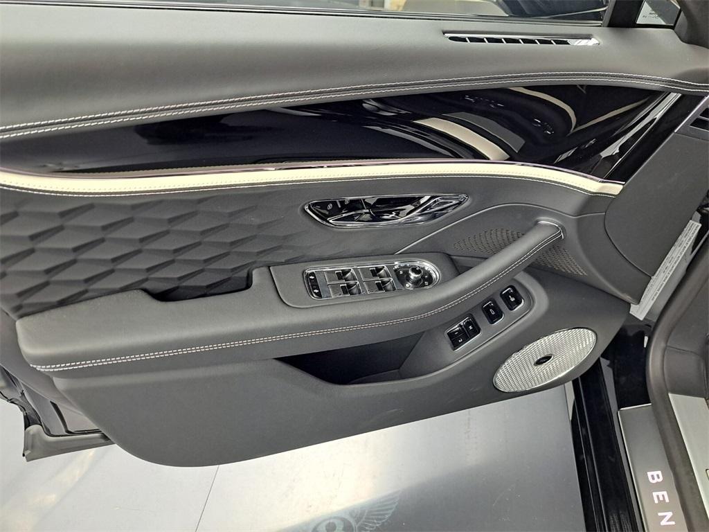 new 2025 Bentley Flying Spur car, priced at $344,450