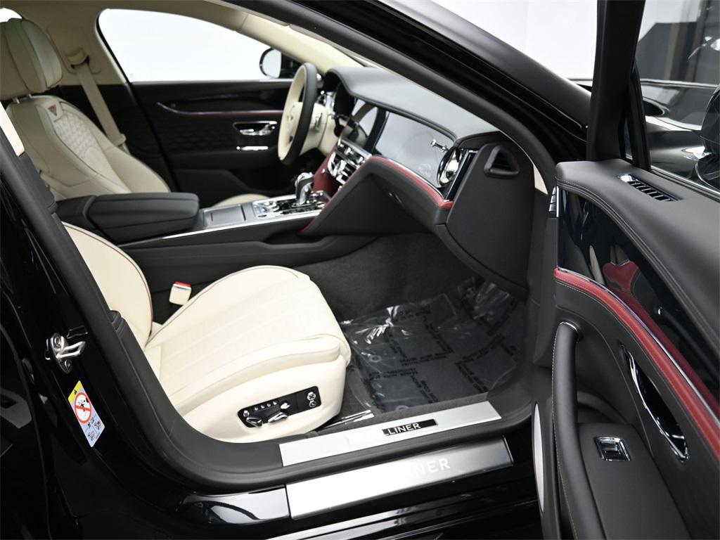 new 2025 Bentley Flying Spur car, priced at $314,400