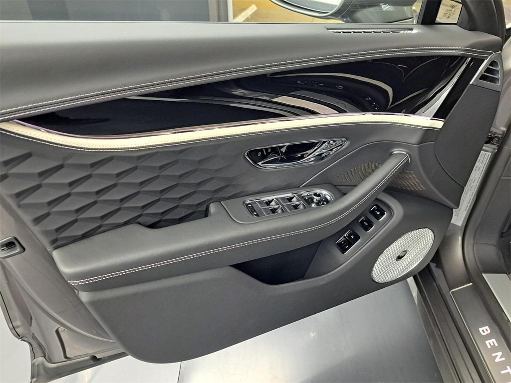 new 2025 Bentley Flying Spur car, priced at $335,920