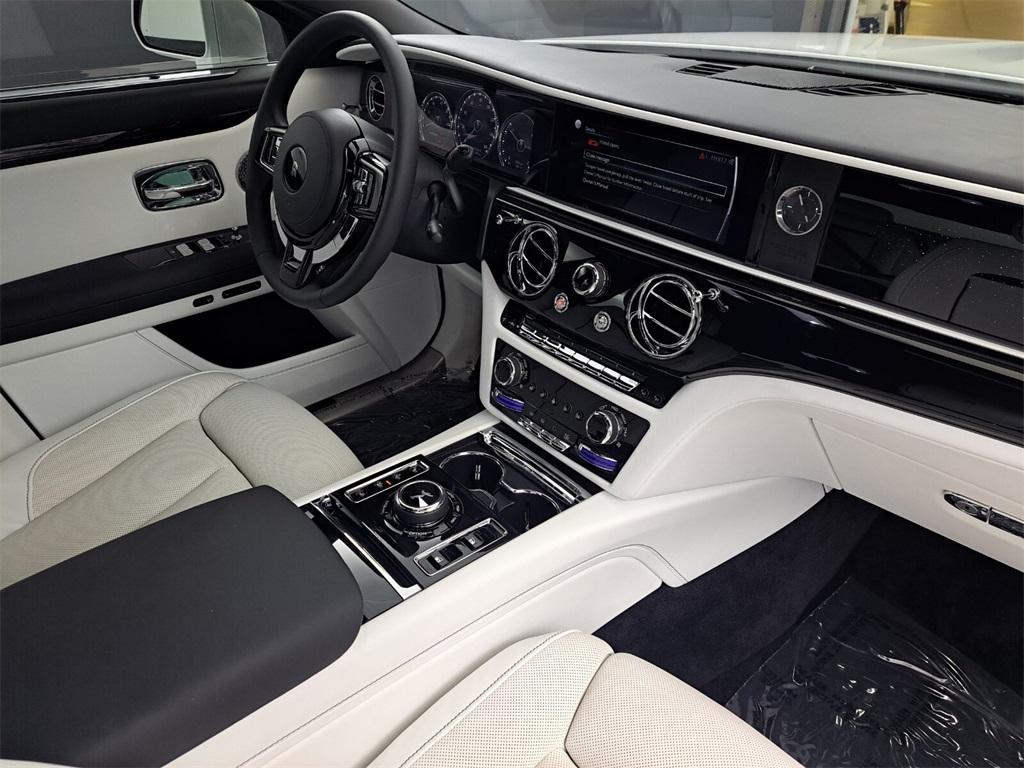 used 2021 Rolls-Royce Ghost car, priced at $274,900