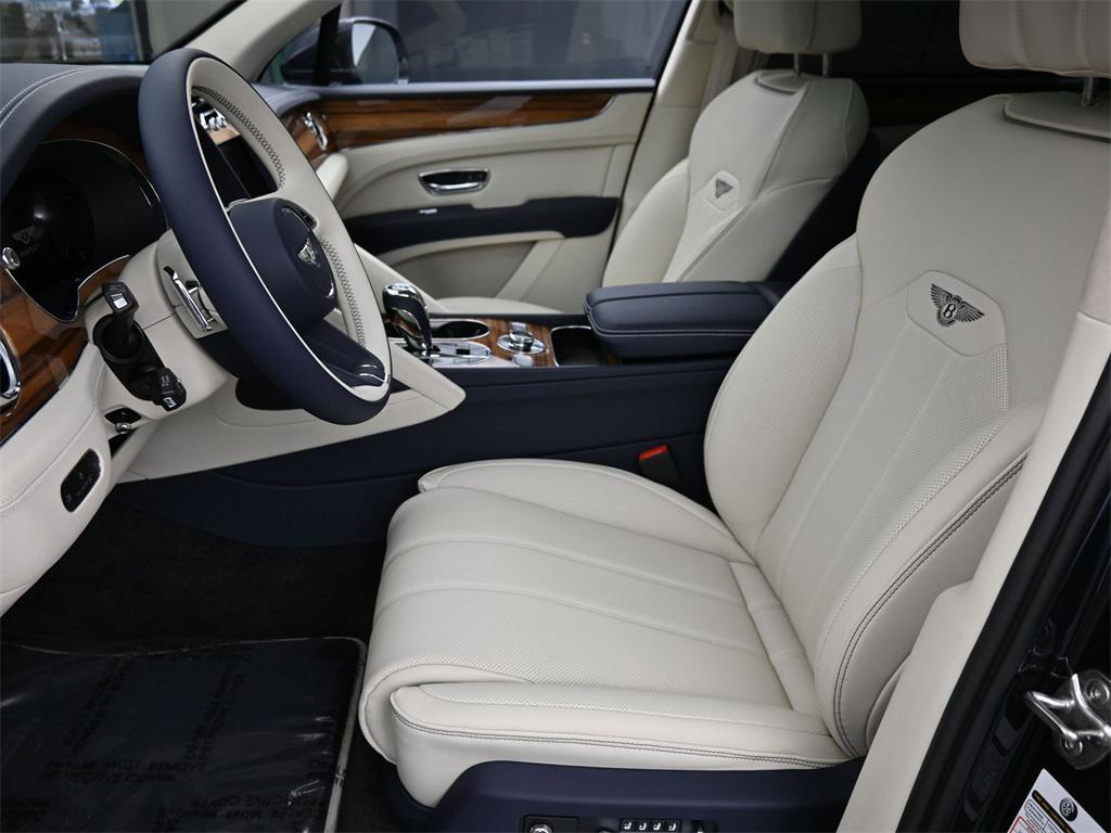 new 2025 Bentley Bentayga car, priced at $253,070
