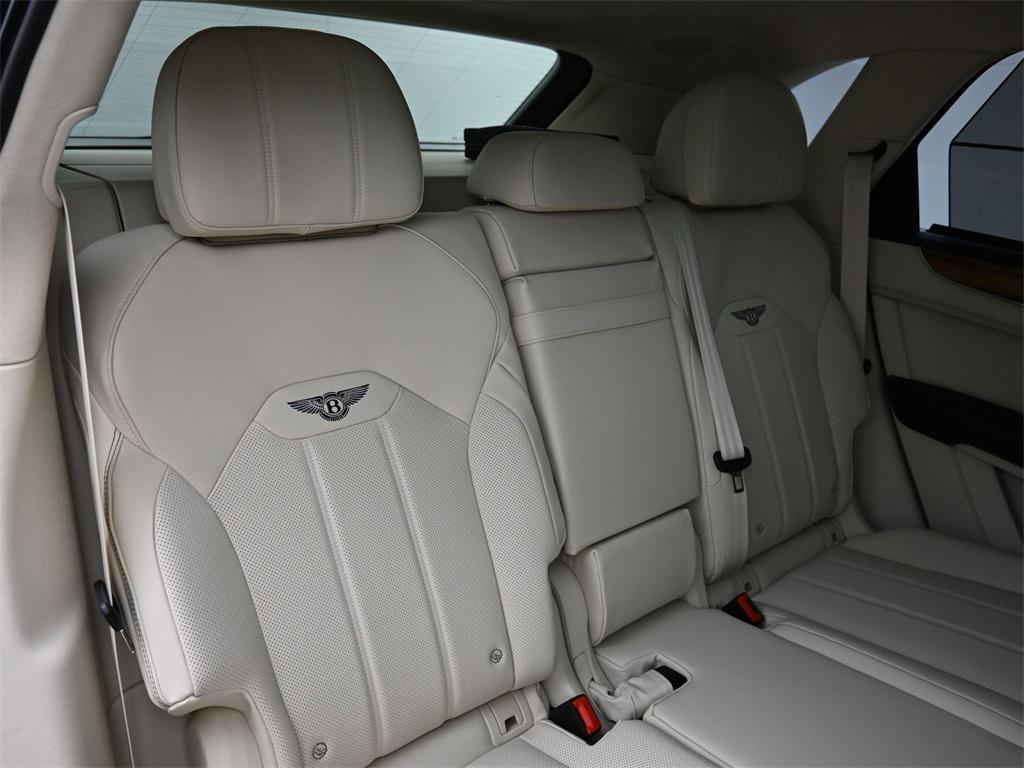 new 2025 Bentley Bentayga car, priced at $253,070