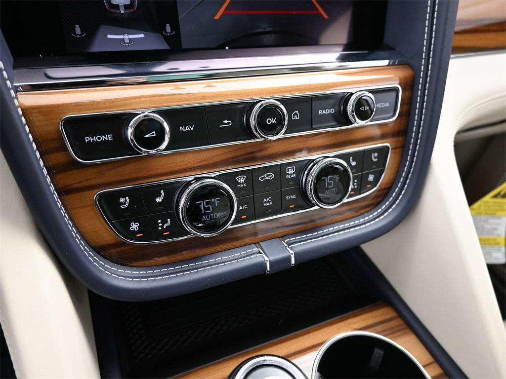 new 2025 Bentley Bentayga car, priced at $253,070
