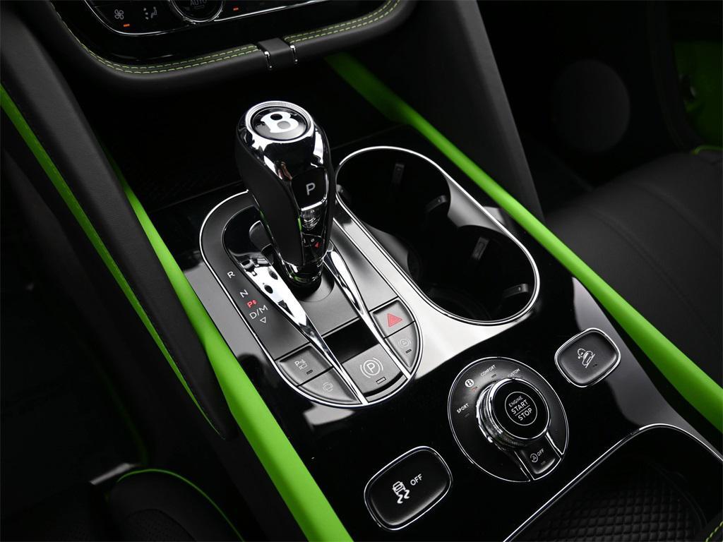 new 2025 Bentley Bentayga car, priced at $278,070