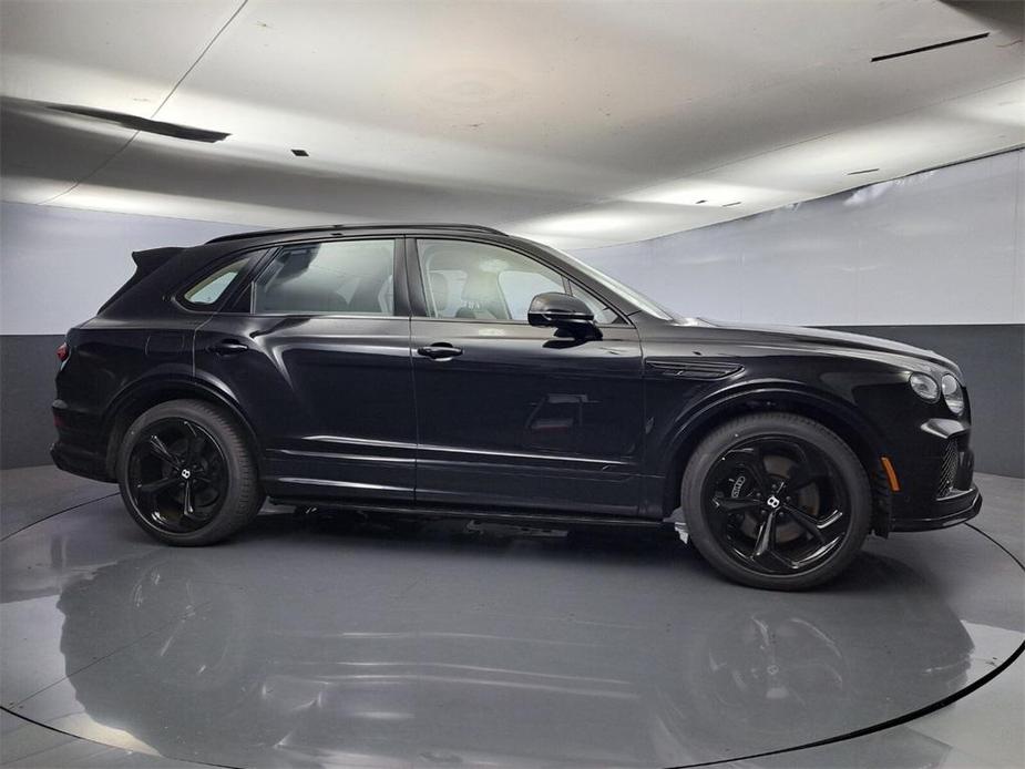 new 2024 Bentley Bentayga Hybrid car