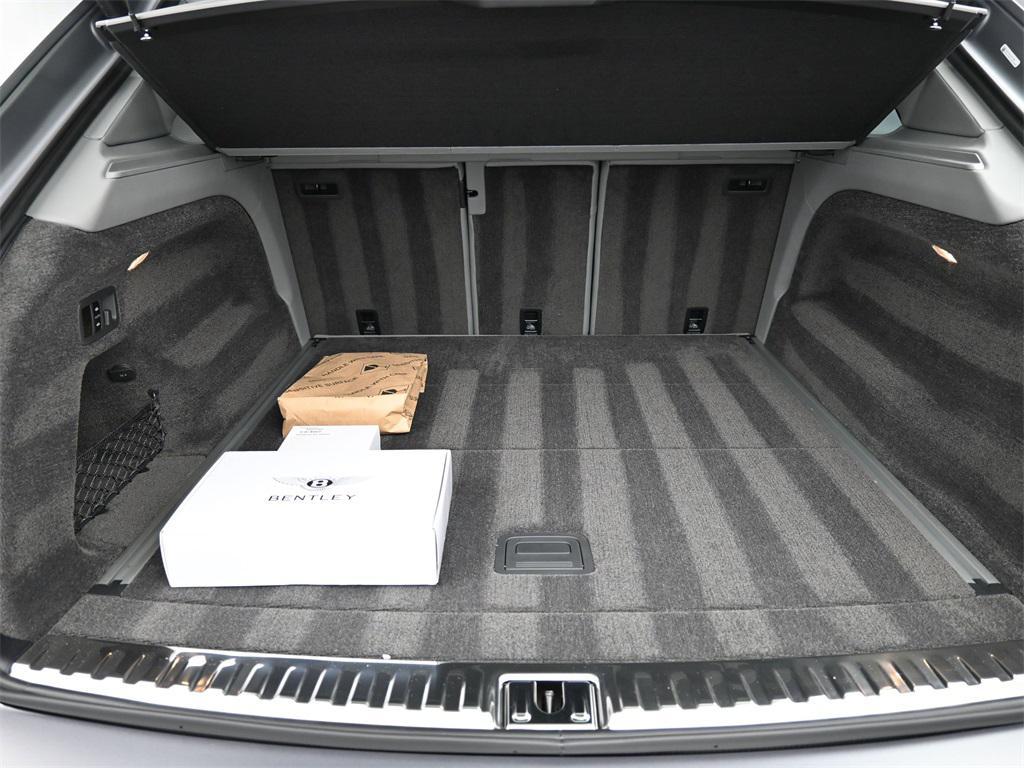 new 2025 Bentley Bentayga car, priced at $290,975