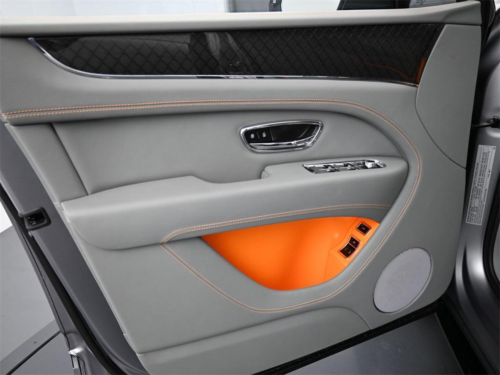 new 2025 Bentley Bentayga car, priced at $290,975