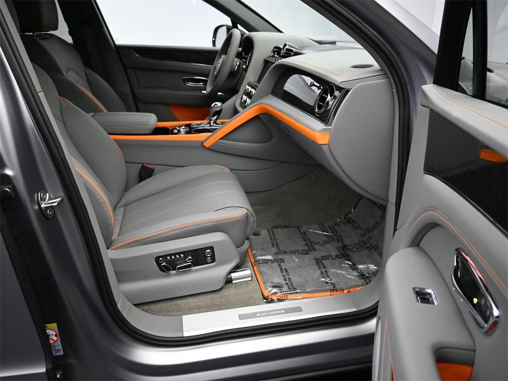 new 2025 Bentley Bentayga car, priced at $290,975