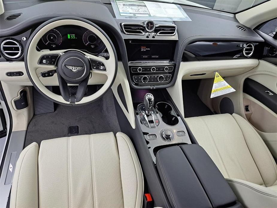 new 2024 Bentley Bentayga Hybrid car