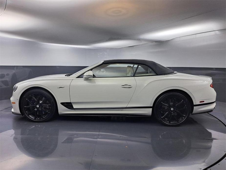 new 2024 Bentley Continental GT car