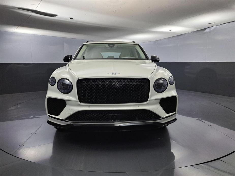 new 2024 Bentley Bentayga Hybrid car