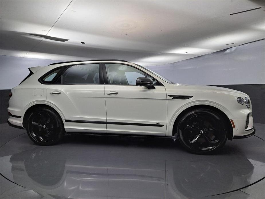 new 2024 Bentley Bentayga Hybrid car