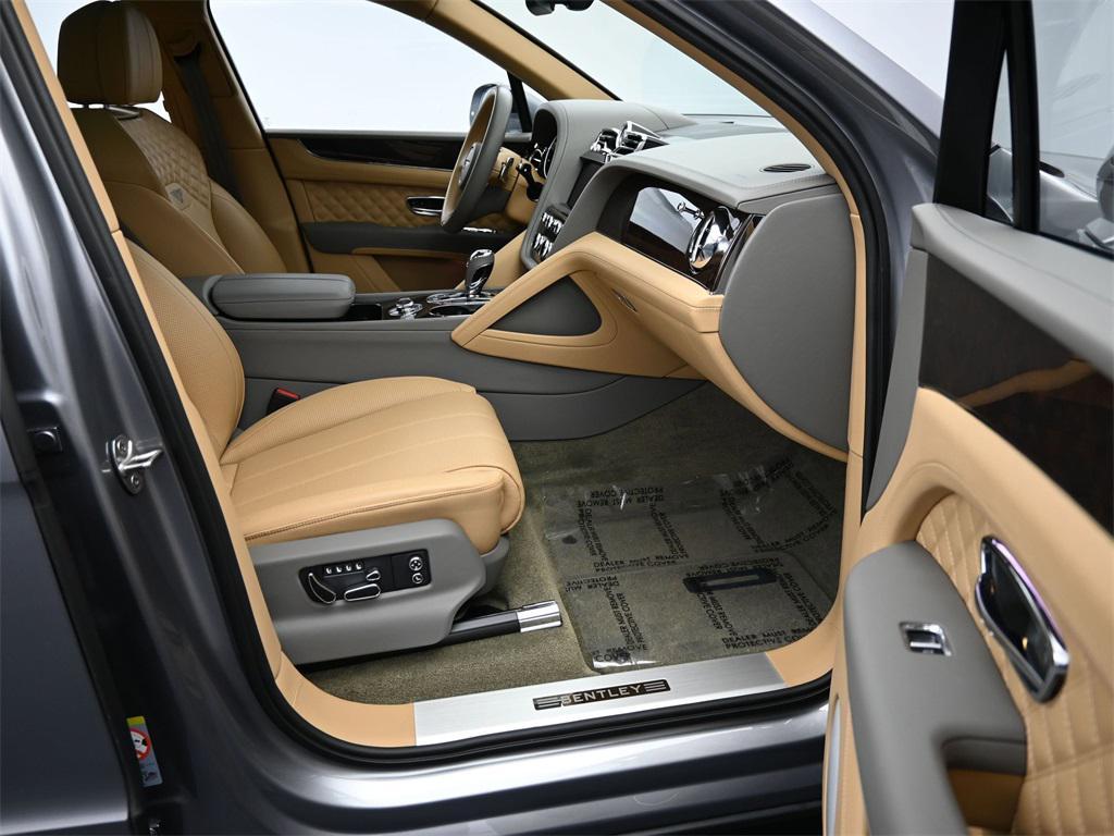 used 2022 Bentley Bentayga car, priced at $169,900
