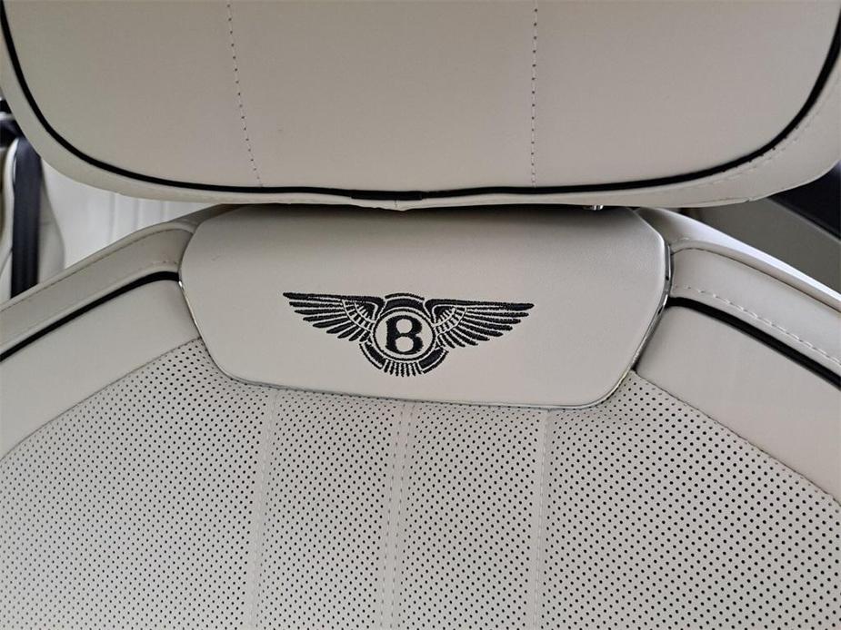 new 2024 Bentley Flying Spur Hybrid car
