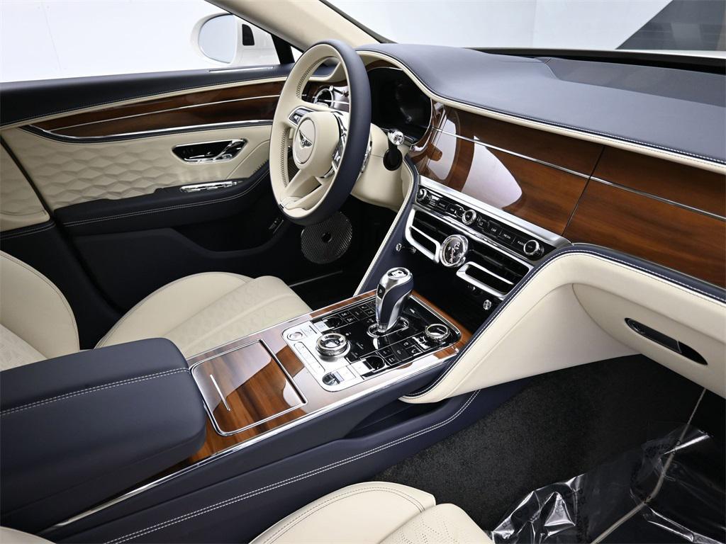 new 2025 Bentley Flying Spur car, priced at $333,515