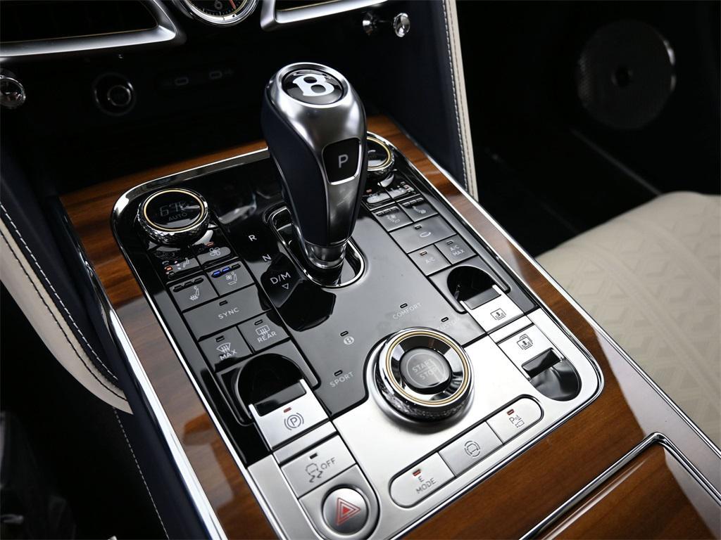 new 2025 Bentley Flying Spur car, priced at $333,515