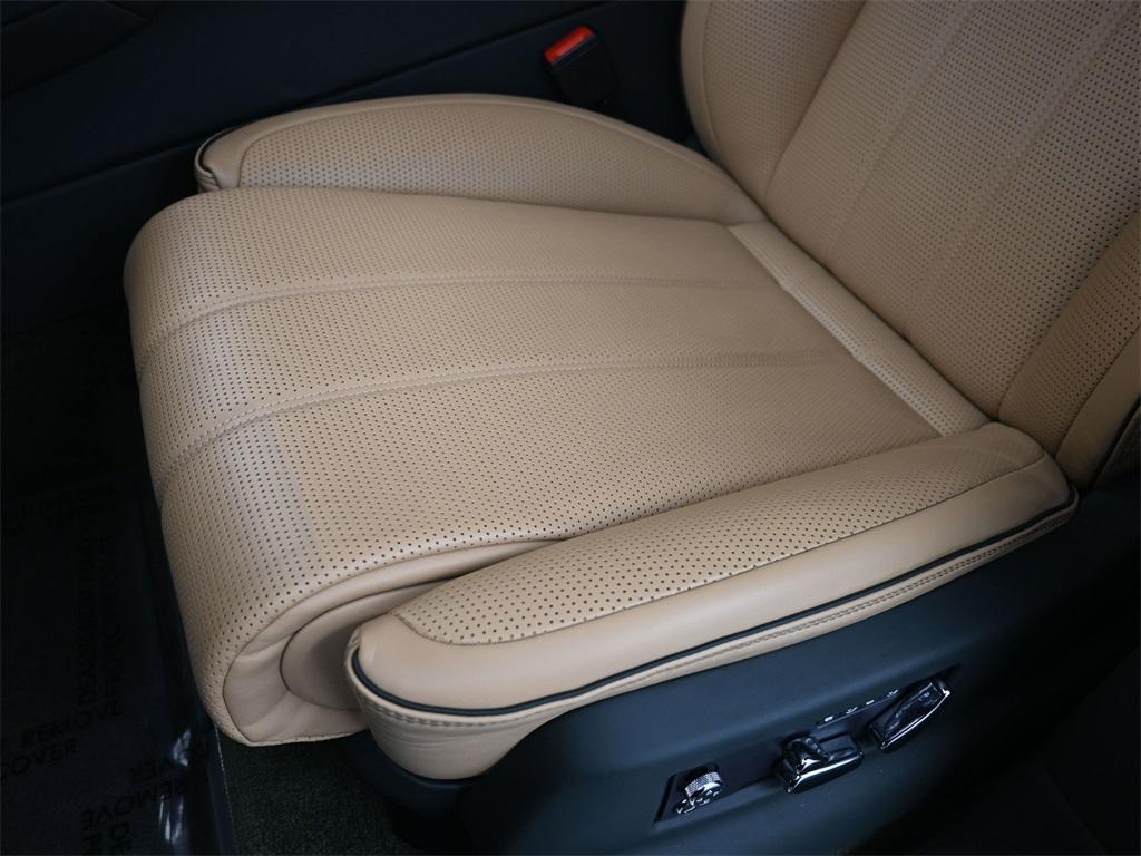 used 2023 Bentley Bentayga car, priced at $195,900