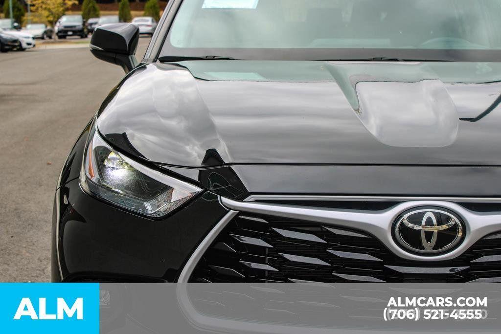 used 2022 Toyota Highlander car, priced at $30,420