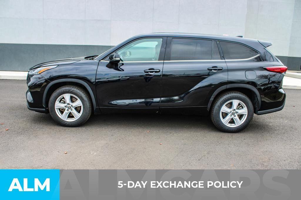 used 2022 Toyota Highlander car, priced at $30,420