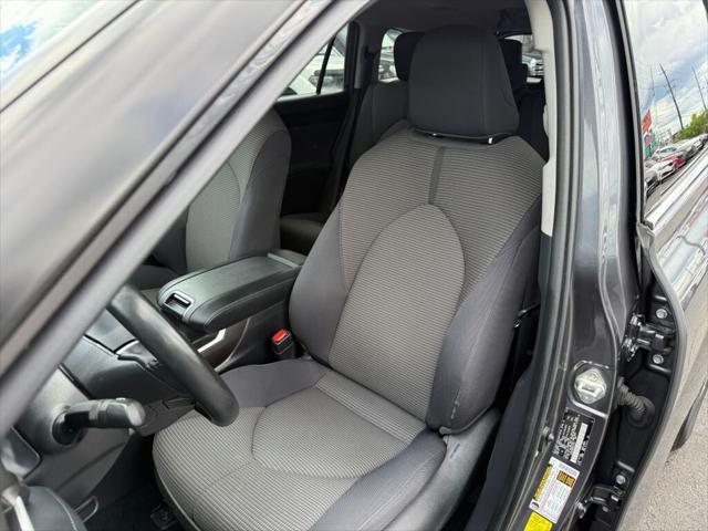 used 2022 Toyota Highlander car, priced at $26,999