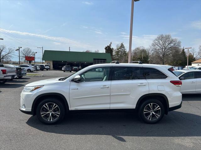 used 2019 Toyota Highlander Hybrid car, priced at $22,500
