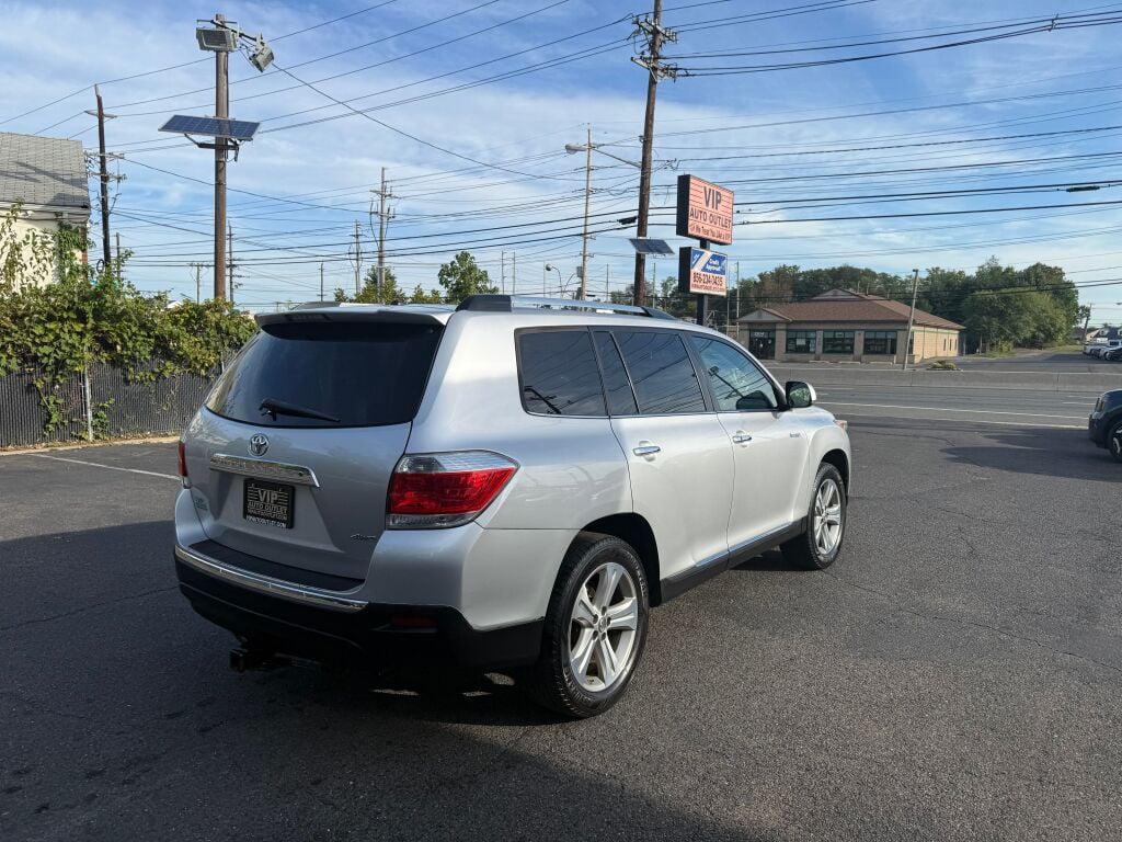 used 2013 Toyota Highlander car, priced at $11,995