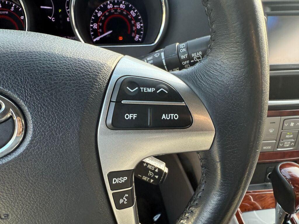 used 2013 Toyota Highlander car, priced at $11,995
