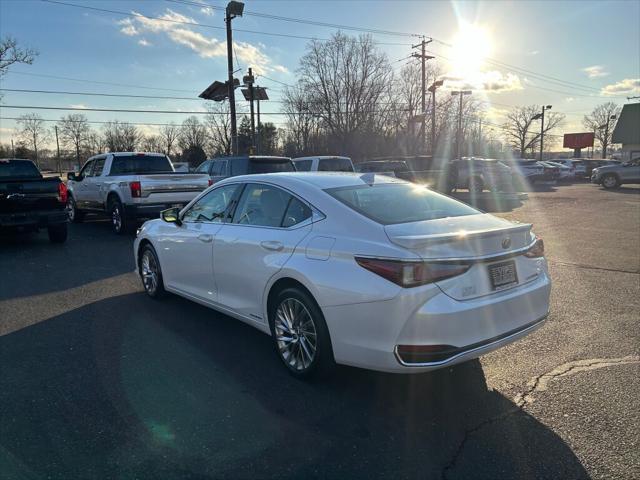 used 2020 Lexus ES 300h car, priced at $35,921