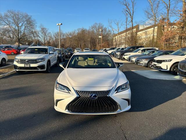 used 2020 Lexus ES 300h car, priced at $35,921