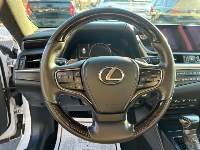 used 2020 Lexus ES 300h car, priced at $35,921