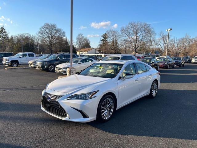 used 2020 Lexus ES 300h car, priced at $35,921