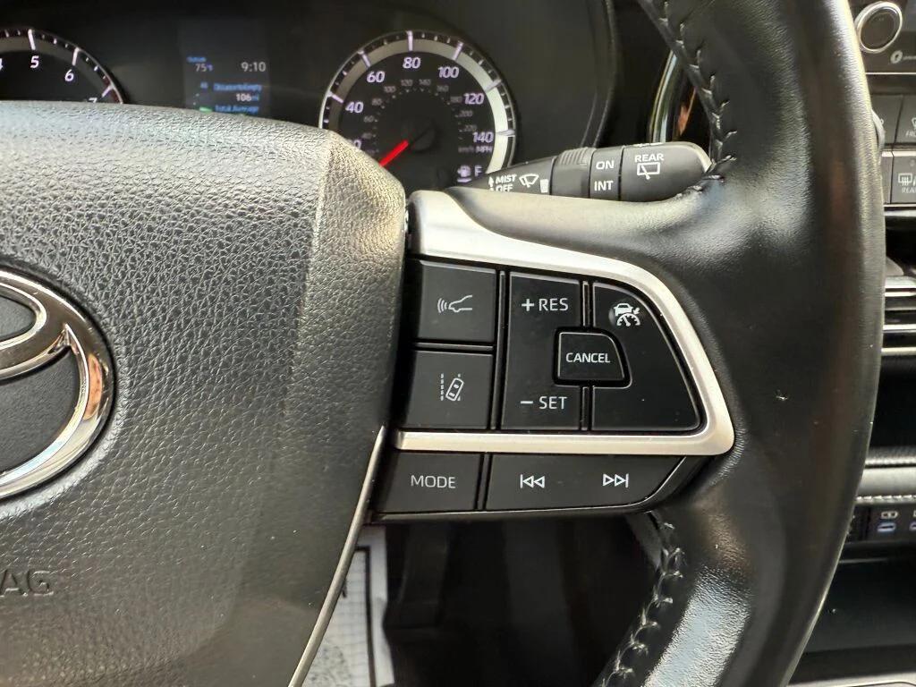 used 2022 Toyota Highlander car, priced at $24,695