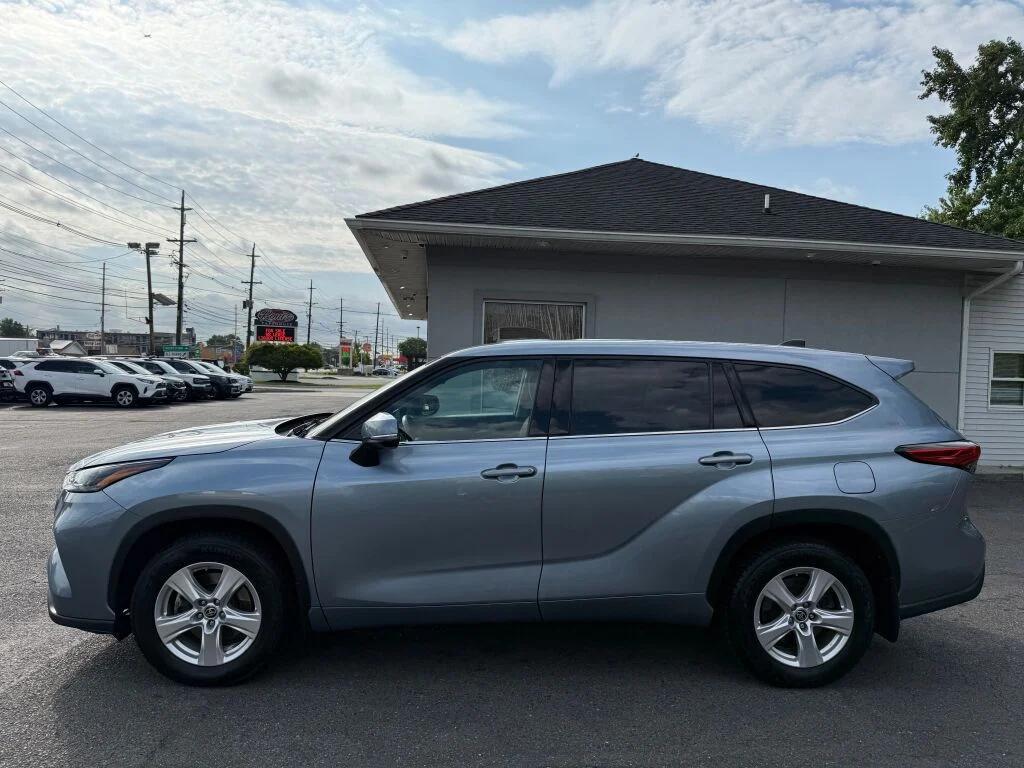 used 2022 Toyota Highlander car, priced at $24,695