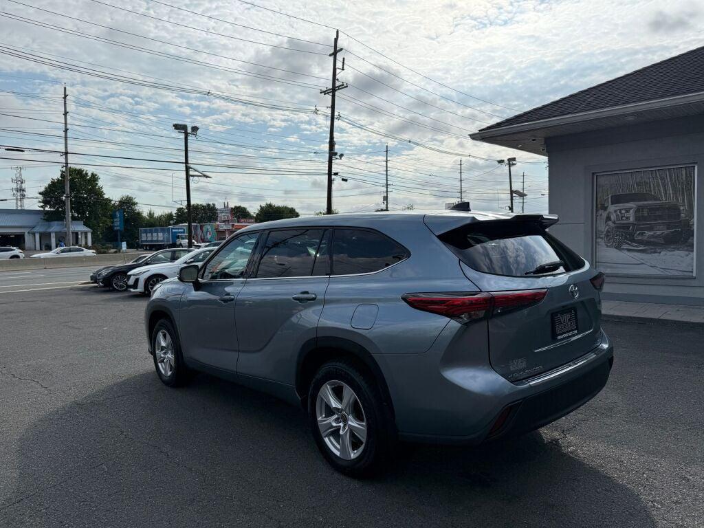 used 2022 Toyota Highlander car, priced at $24,695