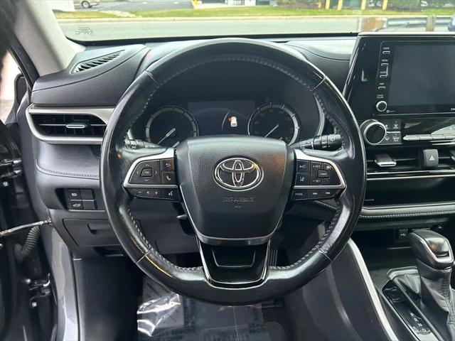 used 2020 Toyota Highlander car, priced at $27,999