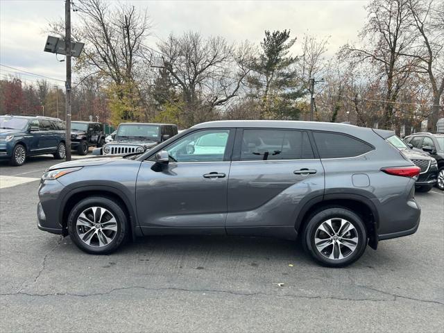 used 2020 Toyota Highlander car, priced at $27,999