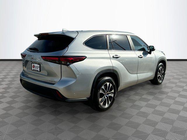 used 2023 Toyota Highlander car, priced at $42,477