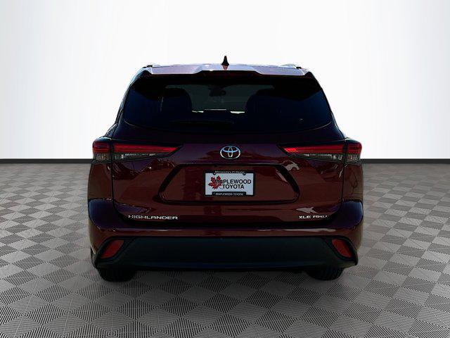 used 2022 Toyota Highlander car, priced at $38,006