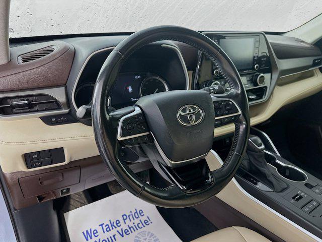 used 2021 Toyota Highlander car, priced at $39,977