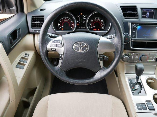 used 2013 Toyota Highlander car, priced at $12,977