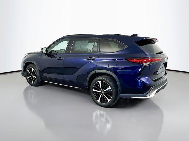 used 2022 Toyota Highlander car, priced at $42,977
