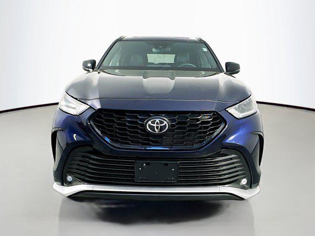 used 2022 Toyota Highlander car, priced at $42,977
