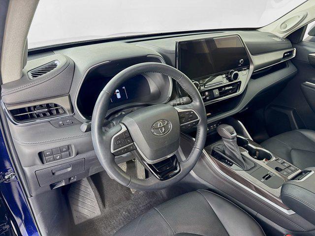 used 2023 Toyota Highlander Hybrid car, priced at $49,997