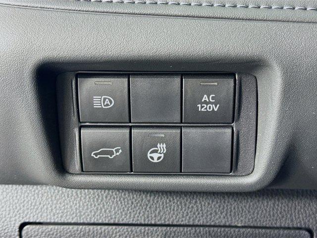 used 2023 Toyota Highlander Hybrid car, priced at $49,997