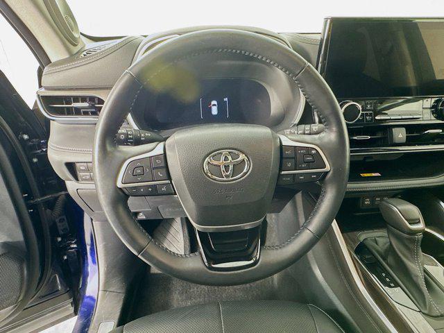 used 2023 Toyota Highlander Hybrid car, priced at $49,997
