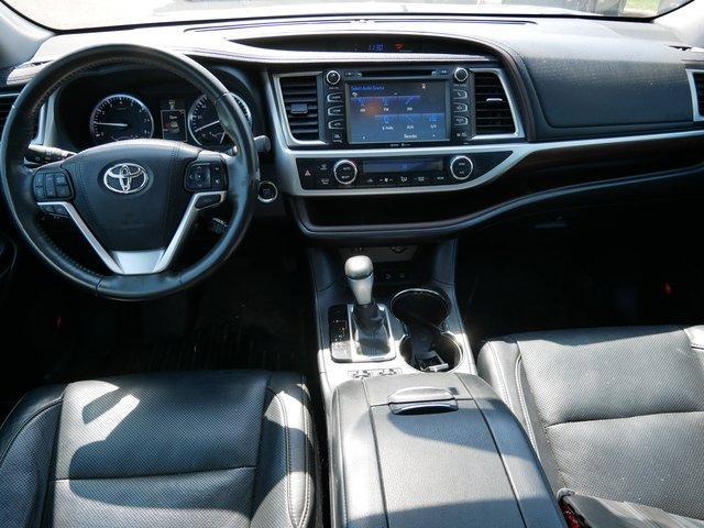 used 2015 Toyota Highlander car, priced at $17,977